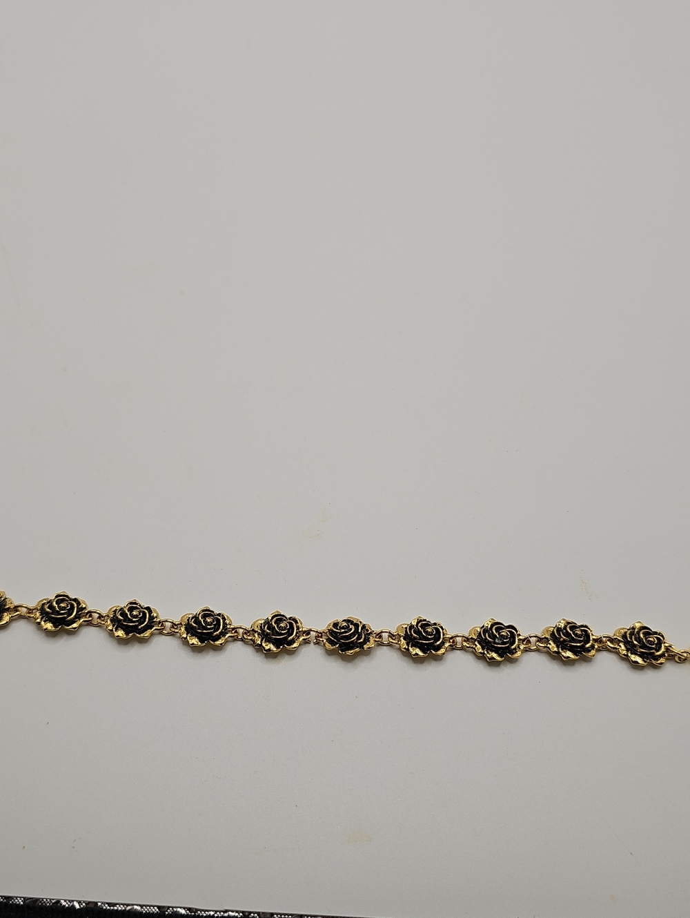 Avon Vintage Gold Tone Rose Link Bracelet - Women Jewelry